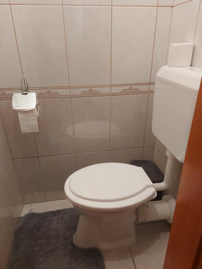 Lara Apartman Debrecen Exterior foto