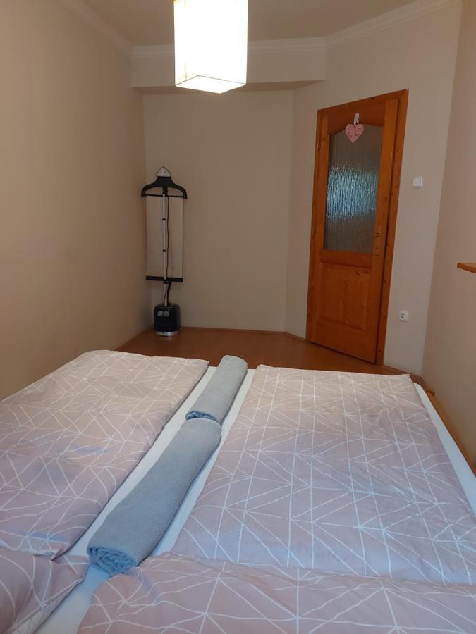 Lara Apartman Debrecen Exterior foto
