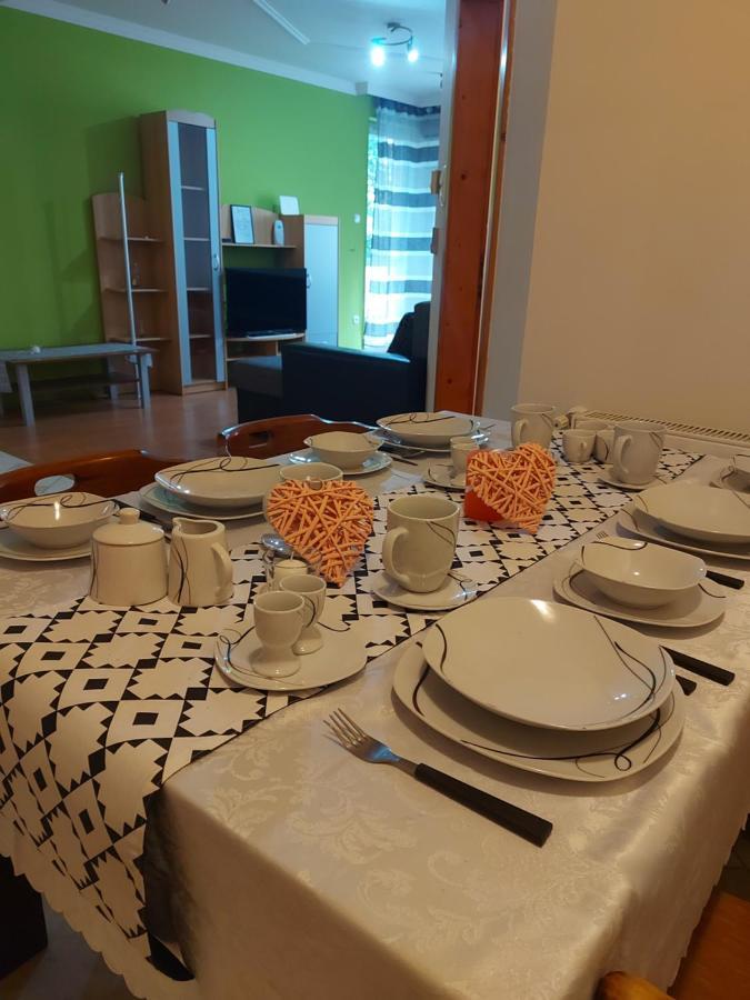 Lara Apartman Debrecen Exterior foto