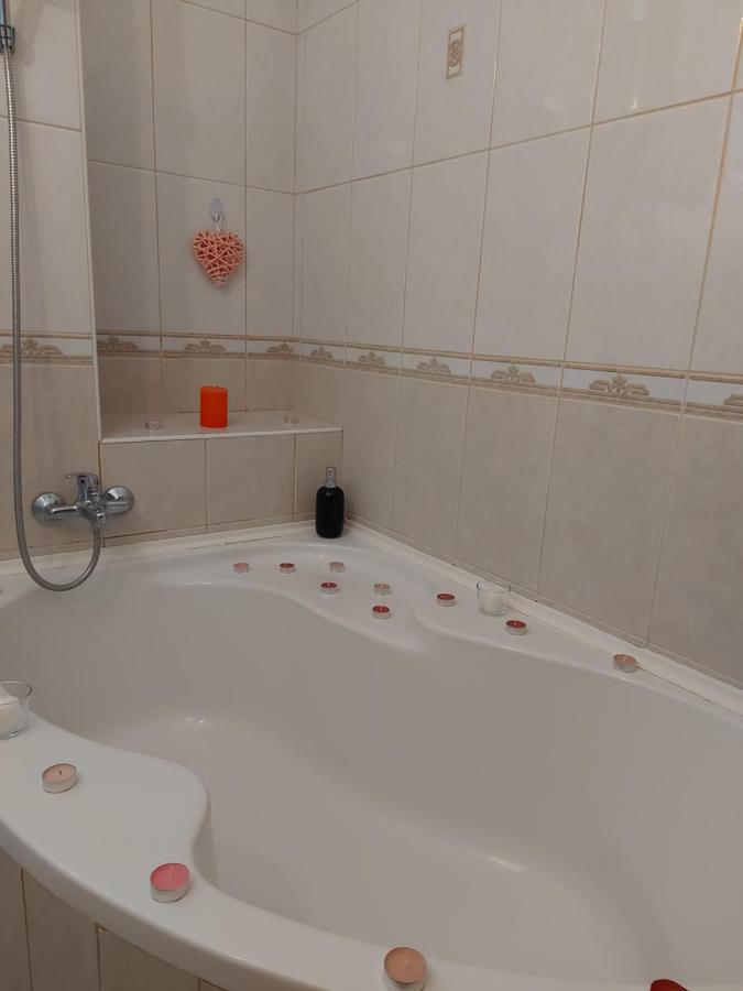 Lara Apartman Debrecen Exterior foto