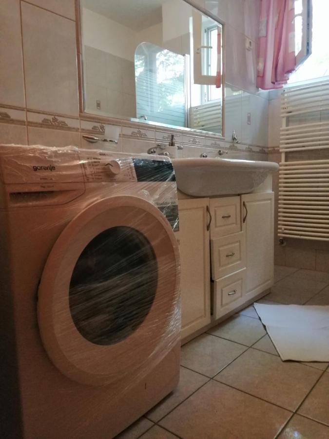 Lara Apartman Debrecen Exterior foto